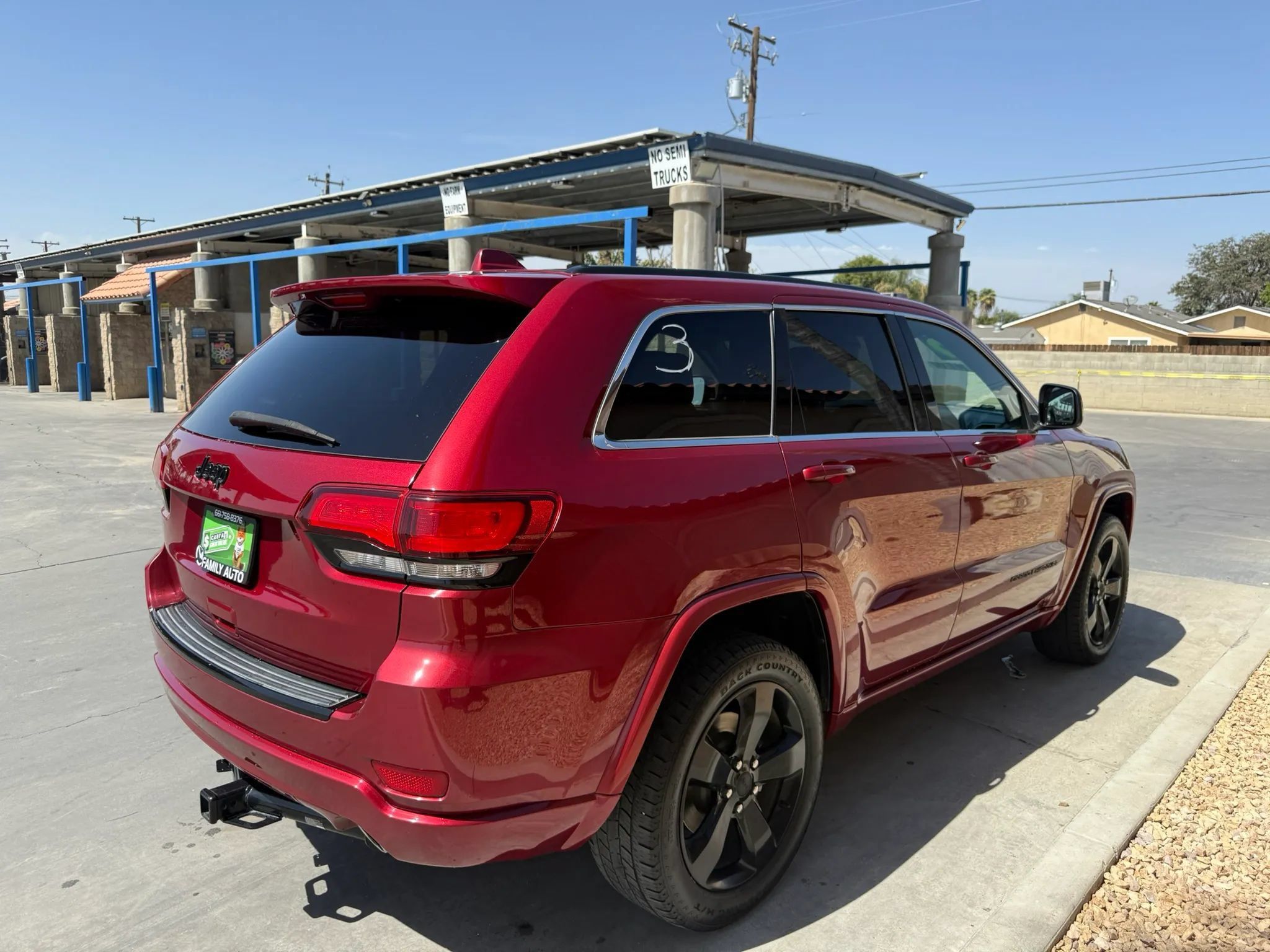 Used 2015 Jeep Grand Cherokee Altitude RWD image 4