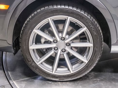 Used 2018 Audi Q3 2.0T Premium Plus w/ Premium Plus Package image 11