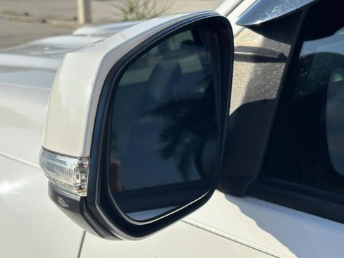 Used 2017 Toyota Tacoma TRD Off-Road image 28