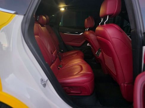 Used 2017 Maserati Levante image 13