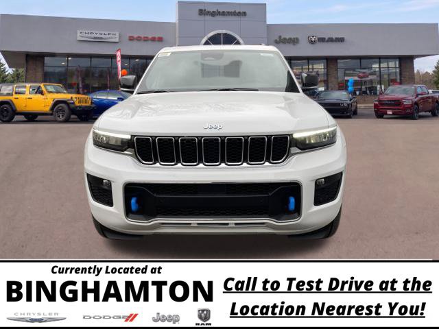 New 2023 Jeep Grand Cherokee Overland w/ Luxury Tech Group IV AWD/4WD image 2