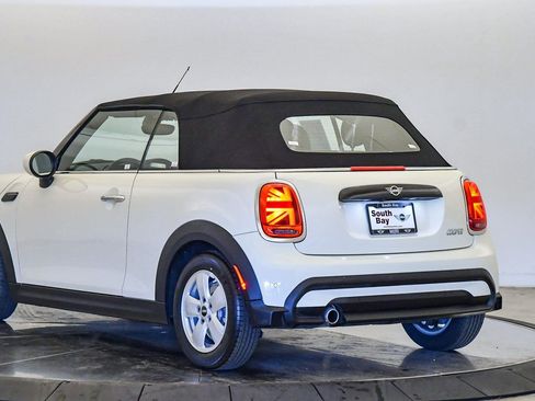 Used 2022 MINI Cooper Convertible image 2