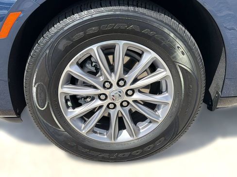 Certified 2023 Buick Enclave Essence AWD/4WD image 13
