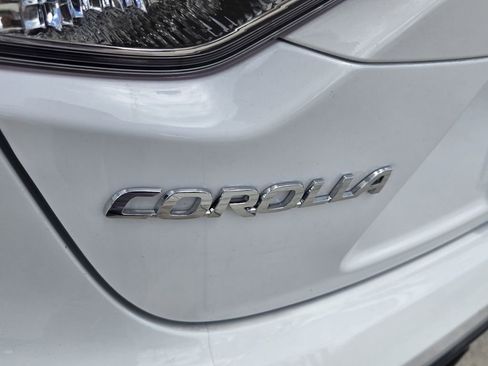 Used 2025 Toyota Corolla SE FWD image 14
