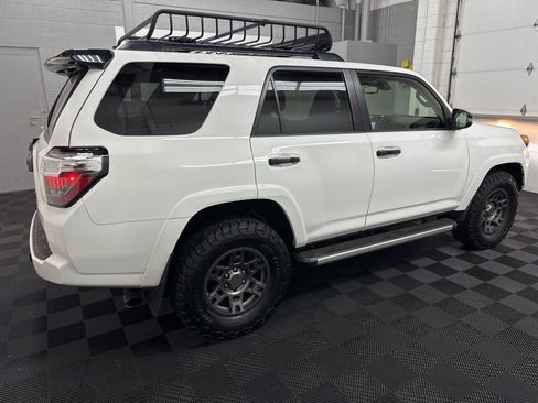 Used 2020 Toyota 4Runner Venture image 10