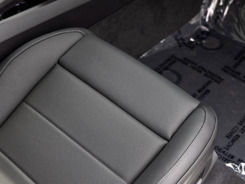 New 2025 Porsche Macan Electric image 51