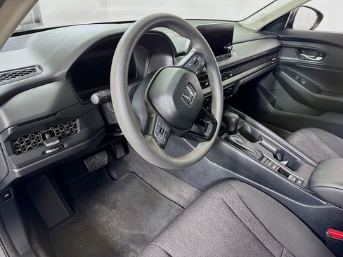 Used 2025 Honda Accord SE image 7