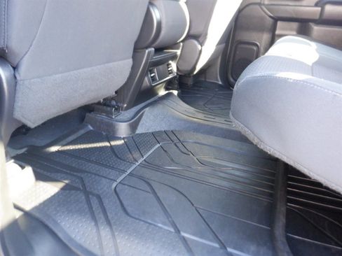 Used 2022 Chevrolet Silverado 2500 Custom w/ Custom Value Package image 13