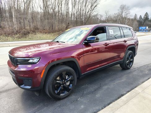 Certified 2024 Jeep Grand Cherokee L Altitude image 6
