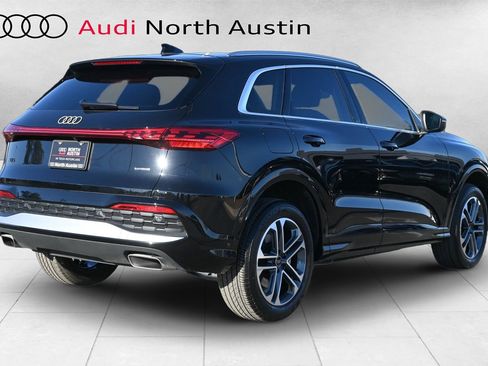 Certified 2025 Audi Q5 Premium Plus w/ Premium Plus image 3