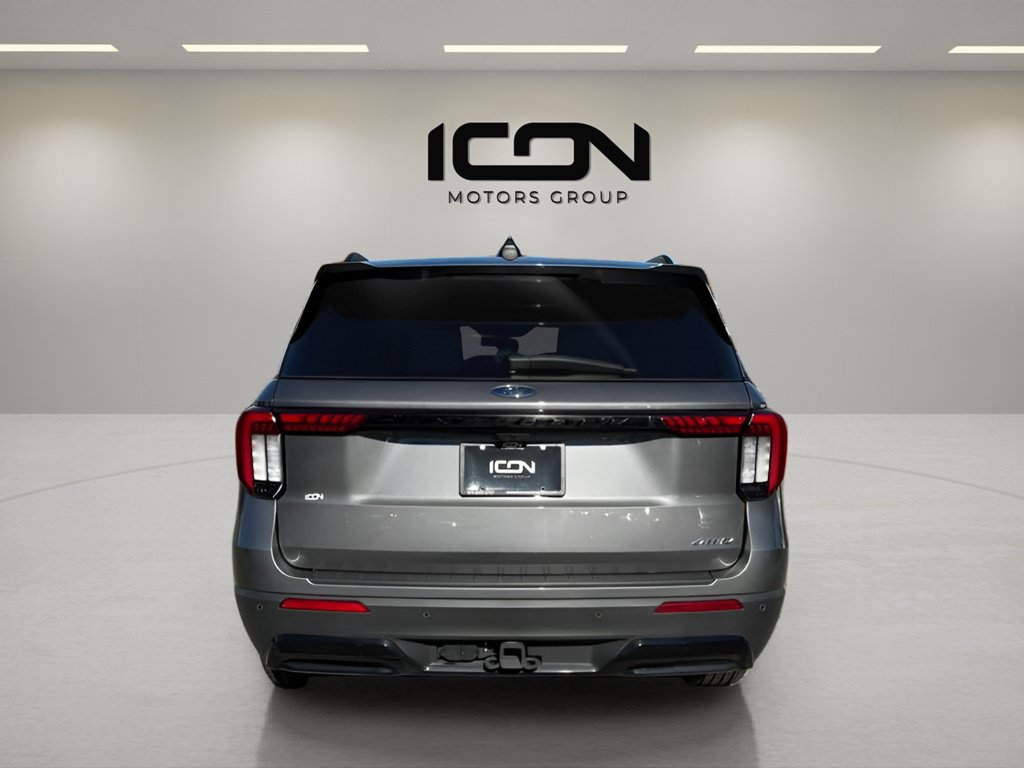 Used 2025 Ford Explorer ST-Line AWD/4WD image 4