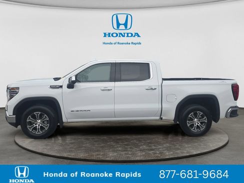 Used 2025 GMC Sierra 1500 SLT AWD/4WD image 2