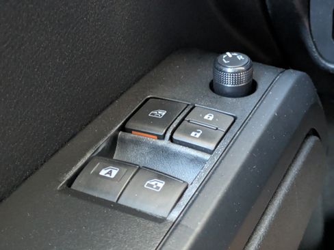 Used 2021 Toyota Tacoma SR w/ SR Convenience Package AWD/4WD image 23