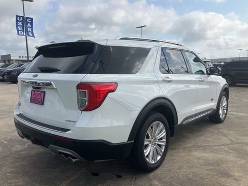 Used 2022 Ford Explorer King Ranch w/ Technology Package AWD/4WD image 7