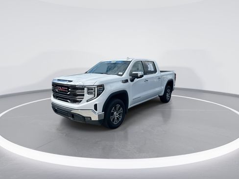 Used 2025 GMC Sierra 1500 SLT AWD/4WD image 5