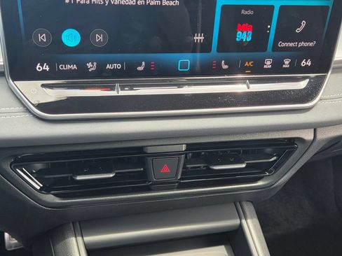 Used 2025 Volkswagen Tiguan SE R-Line AWD/4WD image 24