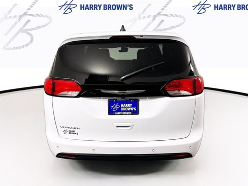 New 2026 Chrysler Voyager LX image 31