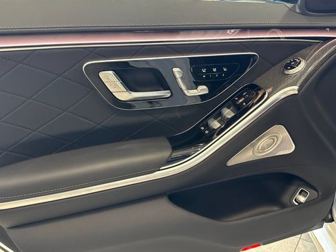 Used 2025 Mercedes-Benz S 580 4MATIC Sedan image 14