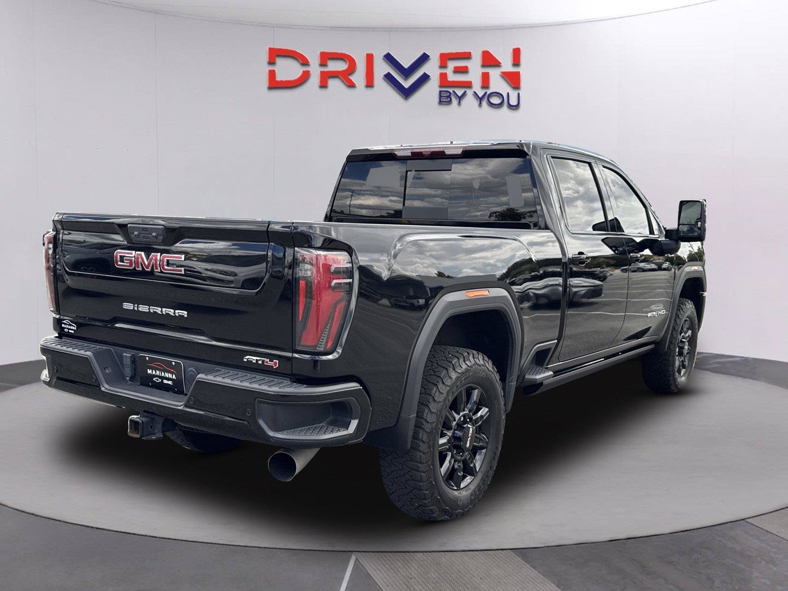 Used 2025 GMC Sierra 3500 AT4 AWD/4WD image 4