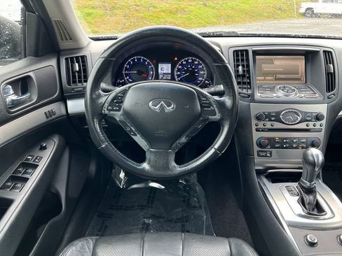 Used 2010 INFINITI G37 Journey w/ Premium Pkg image 12
