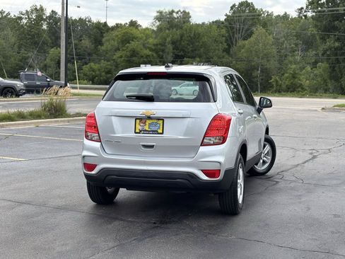 Used 2018 Chevrolet Trax LS AWD/4WD image 8