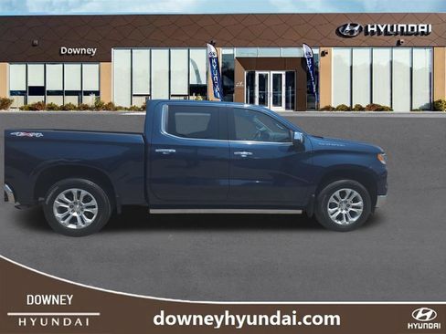 Used 2022 Chevrolet Silverado 1500 LTZ w/ LTZ Premium Package AWD/4WD image 6