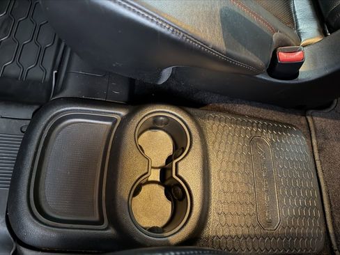 Used 2018 Dodge Durango R/T w/ Blacktop Package image 29