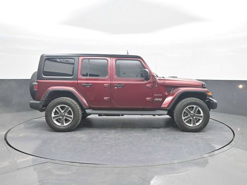 Used 2021 Jeep Wrangler Unlimited Sahara w/ Cold Weather Group AWD/4WD image 9