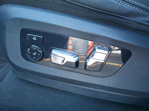 Used 2023 BMW X6 M50i w/ Executive Package image 10