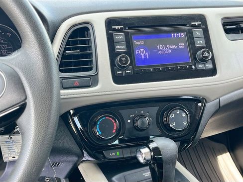 Used 2017 Honda HR-V LX image 14