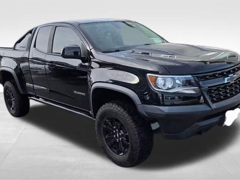 Used 2018 Chevrolet Colorado ZR2 w/ ZR2 Midnight Special Edition AWD/4WD image 2