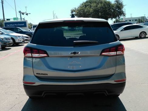 Used 2023 Chevrolet Equinox LS w/ LS Convenience Package FWD image 7