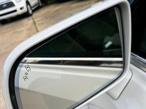 Used 2019 Lincoln MKT AWD image 29