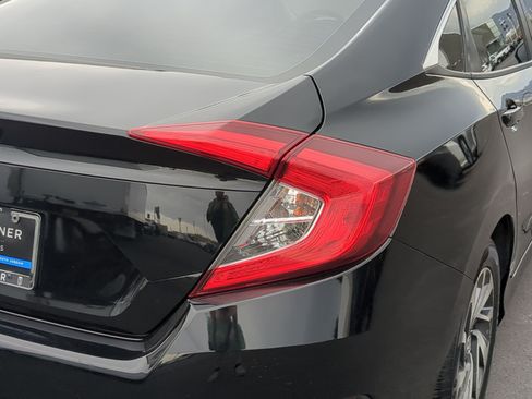 Used 2017 Honda Civic EX image 11