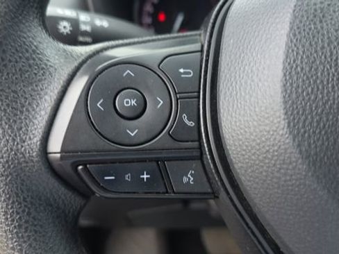 Used 2024 Toyota RAV4 XLE w/ Convenience Package image 23