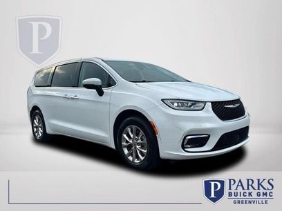 Used 2023 Chrysler Pacifica Touring-L