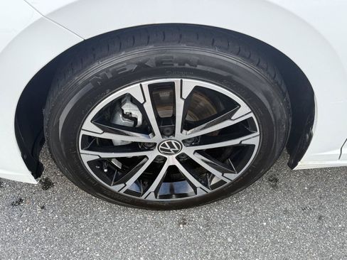 Used 2022 Volkswagen Jetta Sport FWD image 11