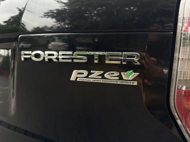 Used 2015 Subaru Forester 2.5i AWD/4WD image 36