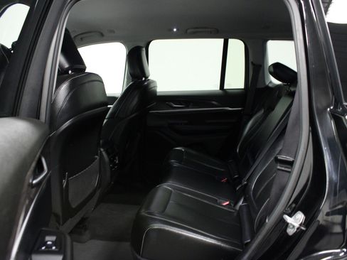 Used 2023 Jeep Grand Cherokee Limited AWD/4WD image 13