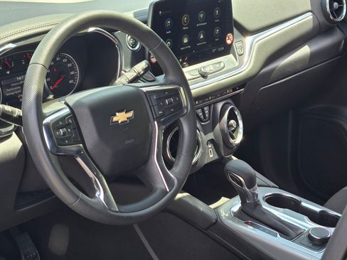 Used 2025 Chevrolet Blazer LT FWD image 24