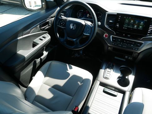 Used 2023 Honda Passport EX-L image 9