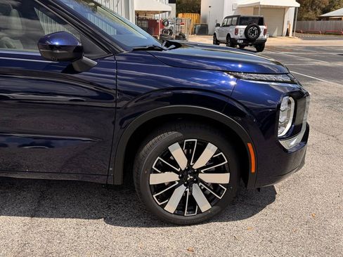 New 2026 Mitsubishi Outlander SEL FWD image 12