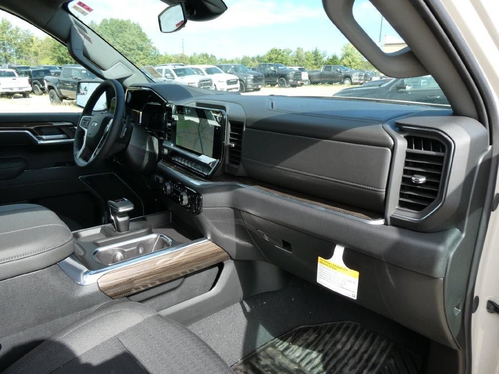 New 2026 Chevrolet Silverado 1500 RST w/ Z71 Off-Road Package AWD/4WD image 13