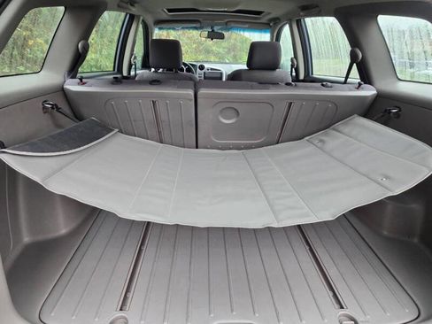 Used 2006 Toyota Matrix XR image 17