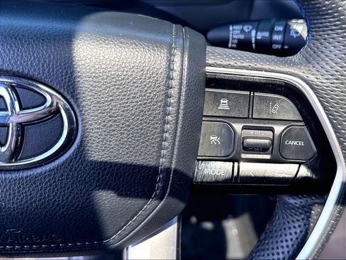 Used 2024 Toyota Sequoia Platinum AWD/4WD image 15