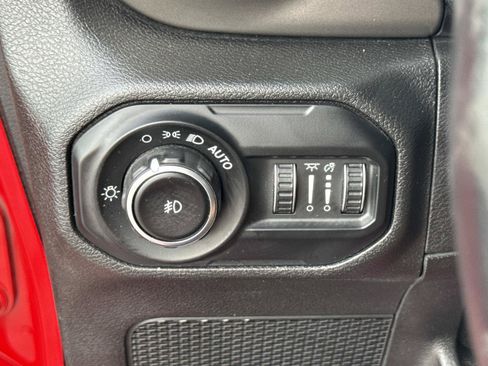 Used 2021 Jeep Wrangler Unlimited Sport AWD/4WD image 23