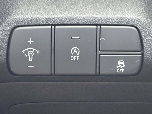 New 2026 Hyundai Elantra SE image 17