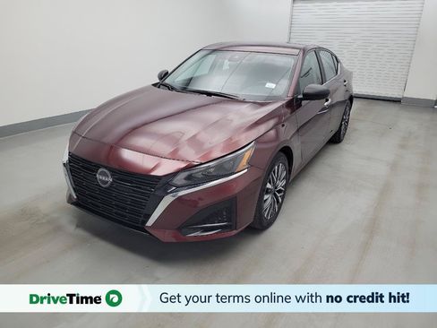Used 2025 Nissan Altima 2.5 SV FWD image 1