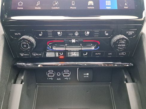 New 2025 Jeep Grand Cherokee L Limited w/ Luxury Tech Group II AWD/4WD image 22
