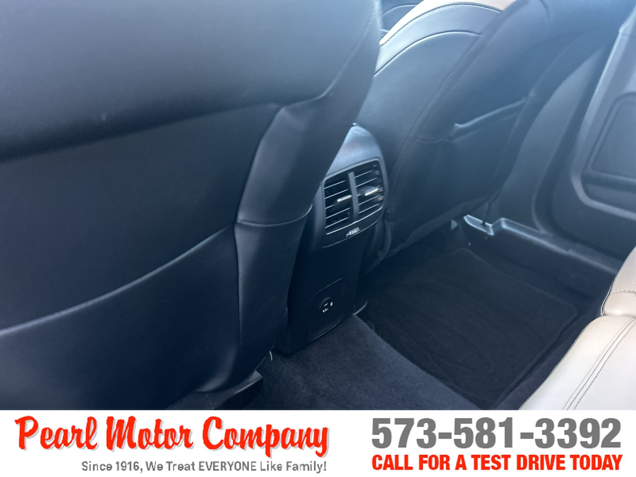 Used 2022 Ford Escape Titanium w/ Class II Trailer Tow Package AWD/4WD image 21